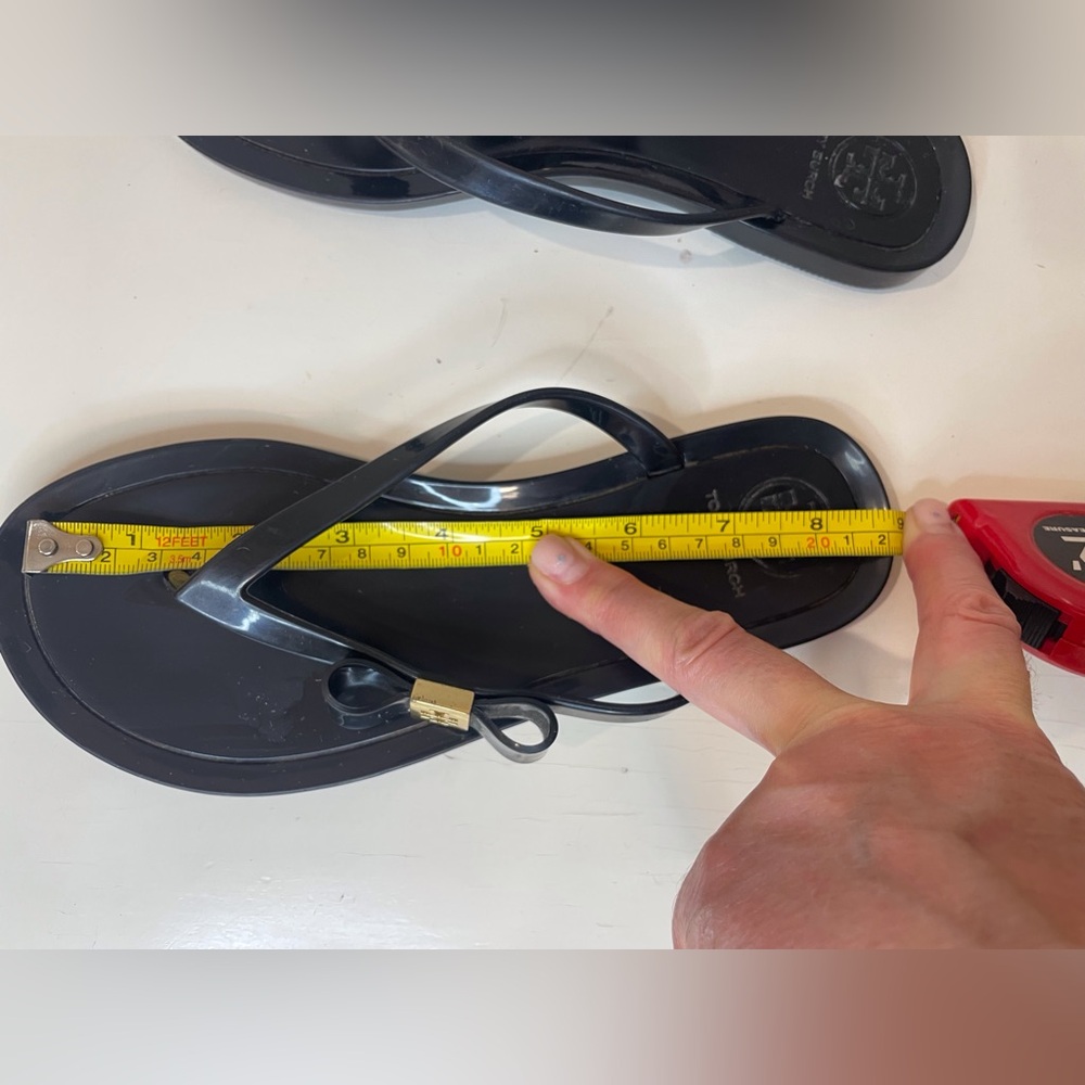 Tory Burch Women’s Jelly Black Minimalist Flip Flops Sandals Size 5.5/6 - Picture 7 of 10